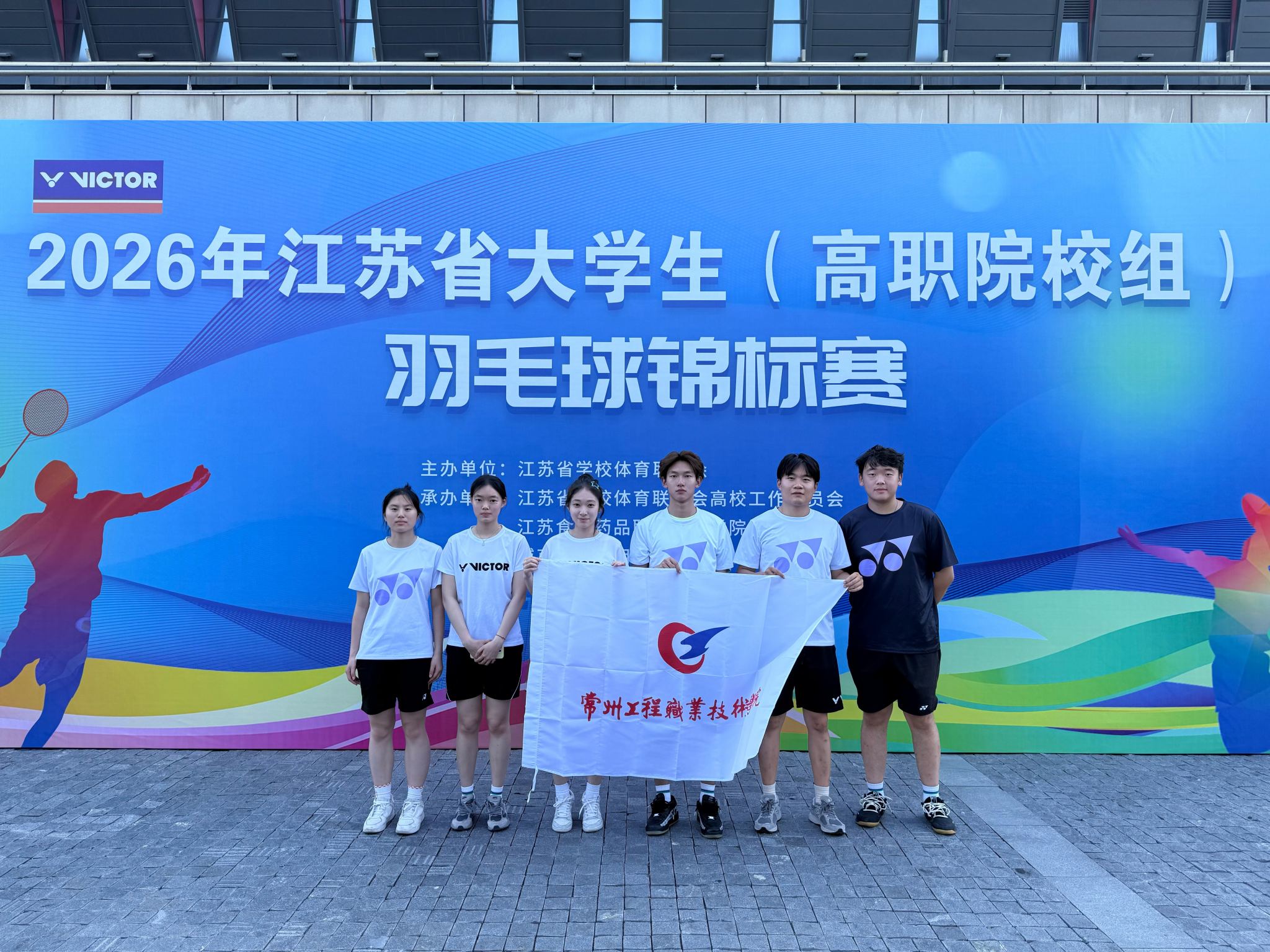 fcc409ee8863a9d7832652745e2d8d22.jpg