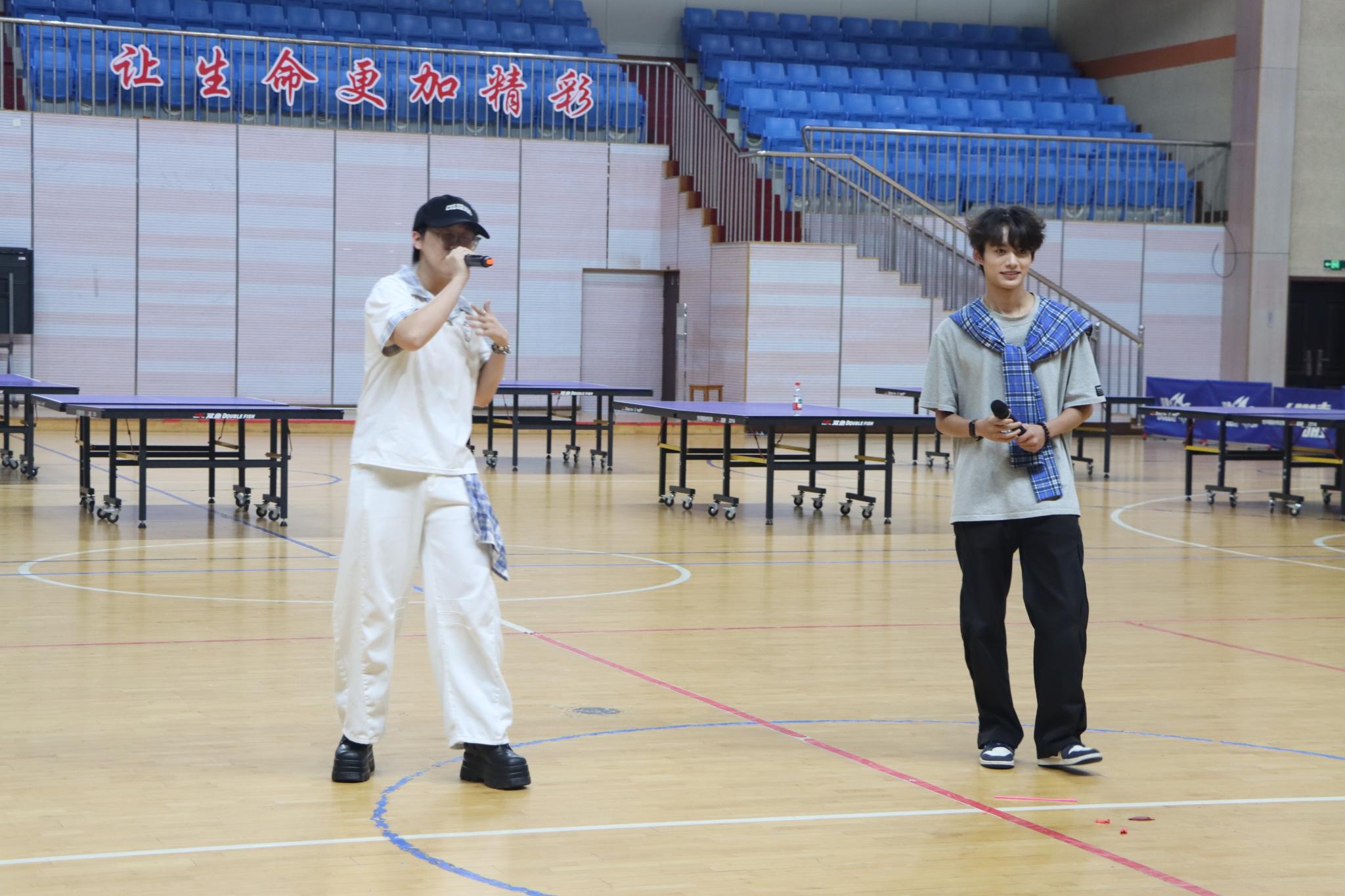 迎新晚会2.jpg 迎新晚会2.jpg