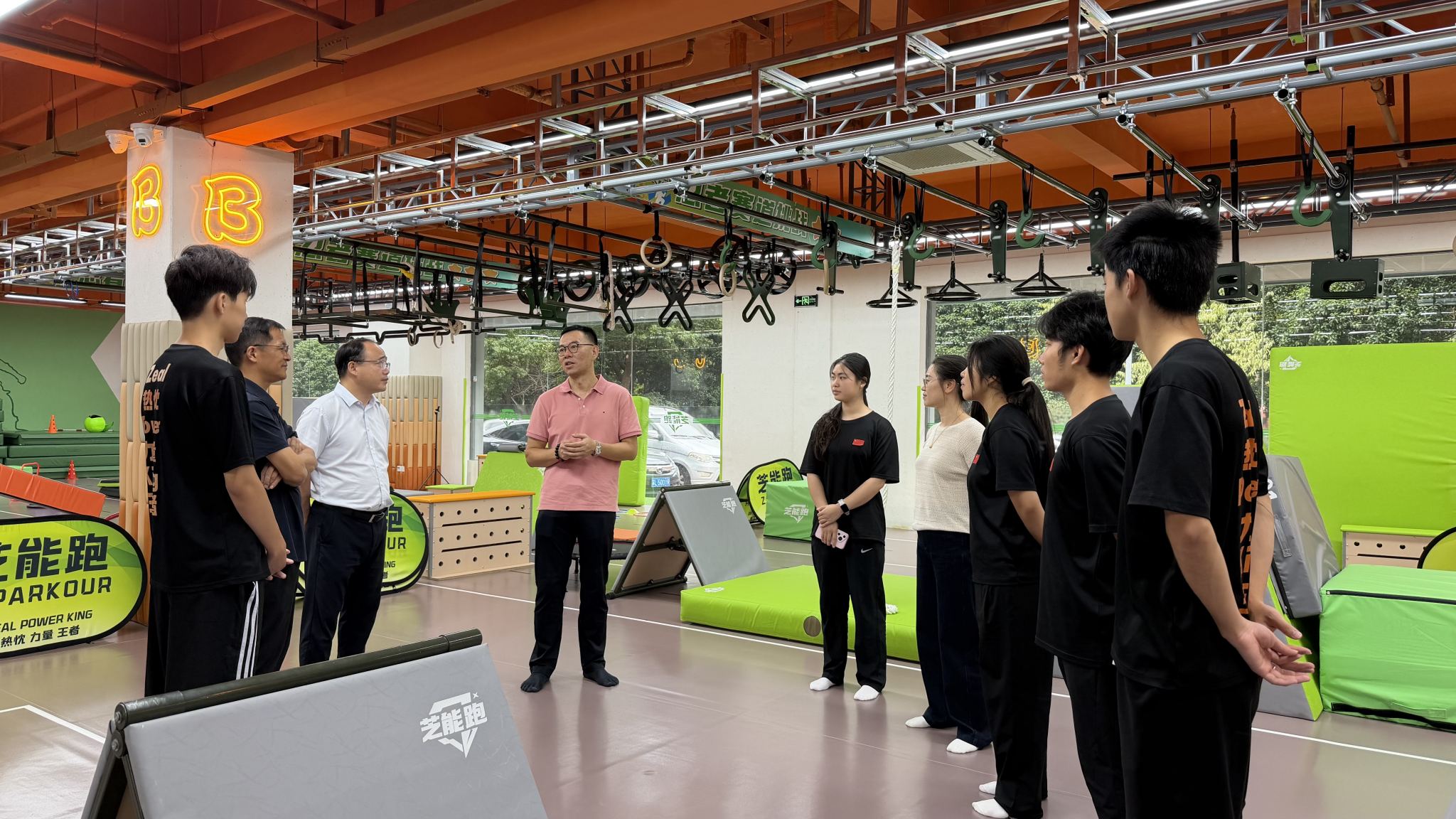 校党委委员、纪委书记张健率队赴常州两家体育企业 开展访企拓岗